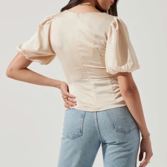 NWT ASTR Satin Balloon Puff Sleeve Top - Picture 2 of 11